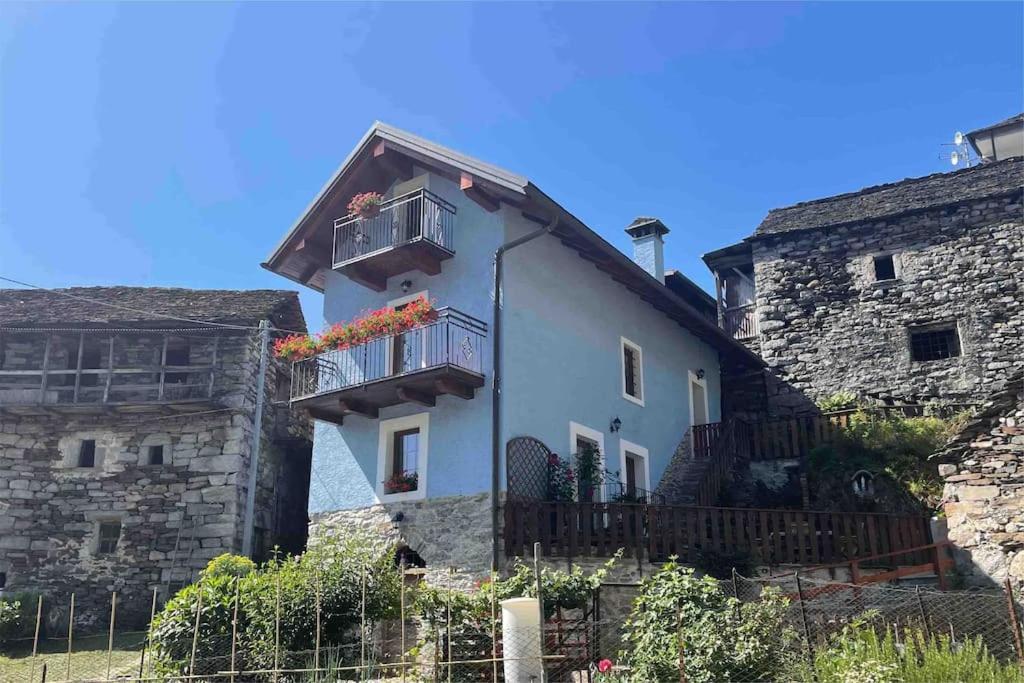 Casa Del Cios Calda E Intima Casetta Immersa Nel Verde Delle Montagne Alpe Basciumo 外观 照片